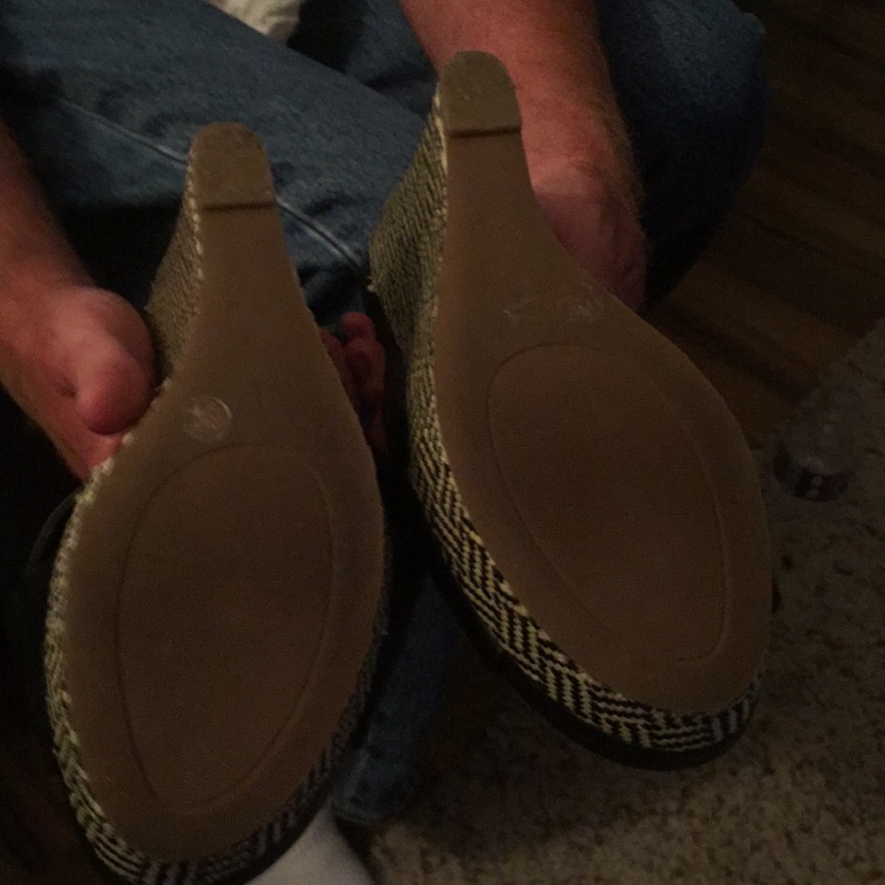 Shoes - Picture 3 of 3